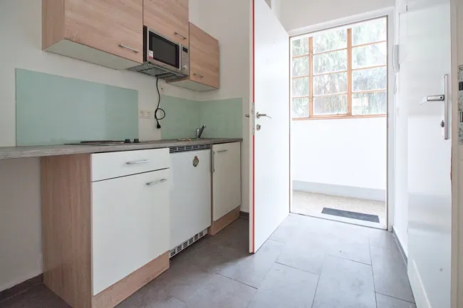 Helle & ruhige 1-Zimmer-Wohnung in Innenhoflage | 5 Gehminuten zur U1 Reumannplatz - Bild