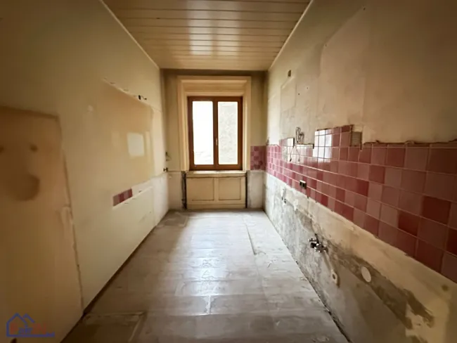 Traumhafte 3-Zimmer-Wohnung in 1070 Wien – renovierungsbedürftig mit Loggia! - Bild