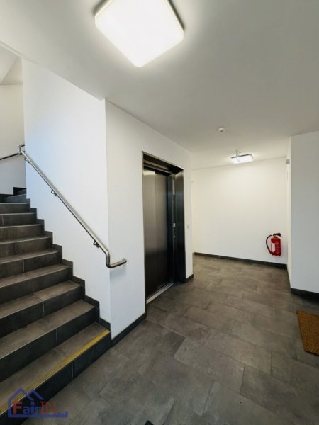 Top sanierte 2-Zi-DG-Wohnung mit Einbauküche und Aufzug in 1100 Wien – 72,5 m²!