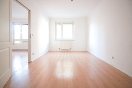 4-Zimmer-Wohnung mit separater Küche | TOP Anbindung | guter WG-Grundriss | zentral begehbar