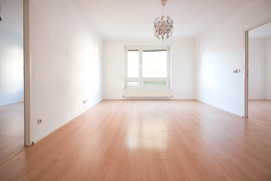 4-Zimmer-Wohnung mit separater Küche | TOP Anbindung | guter WG-Grundriss | zentral begehbar - Titelbild