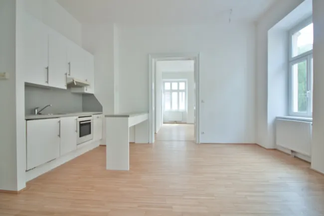 helle Eckwohnung | 2-Zimmer | U-Bahn & Schönbrunn-Gehnähe - Bild
