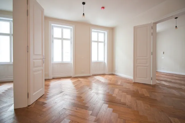 ERSTBEZUG im sanierten Altbaujuwel | 4 Zimmer + separate Küche | Nähe U6 Josefstädter Straße & Alser Straße - Titelbild