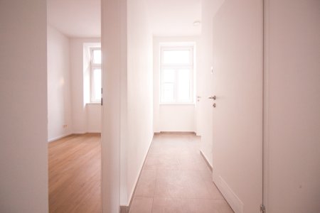 Gepflegte, helle 2-Zimmer-Wohnung | Innenhoflage | zentral begehbar | 400 m zur U3