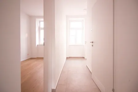 Gepflegte, helle 2-Zimmer-Wohnung | Innenhoflage | zentral begehbar | 400 m zur U3