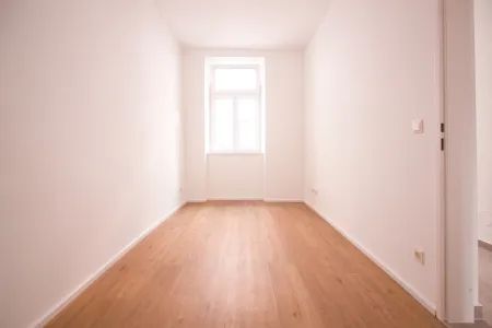 Gepflegte, helle 2-Zimmer-Wohnung | Innenhoflage | zentral begehbar | 400 m zur U3