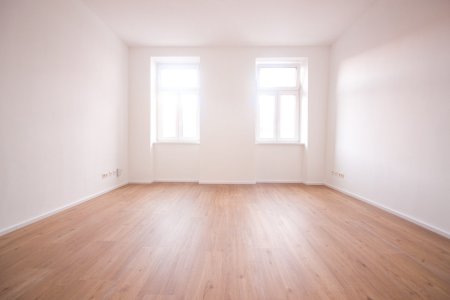 Gepflegte, helle 2-Zimmer-Wohnung | Innenhoflage | zentral begehbar | 400 m zur U3