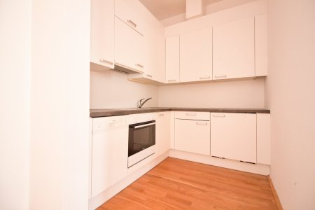 Ruhige 2-Zimmer-Altbau-Wohnung | Top Lage direkt neben U-Bahn