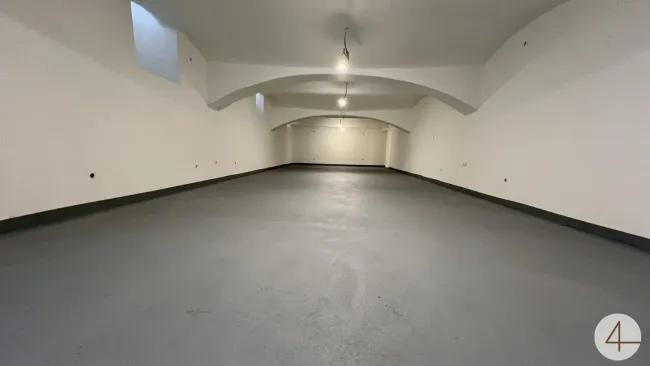 71m2 Lagerraum - U6 in der Nähe - 2 Eingänge - gute Lage - renoviert - Bild