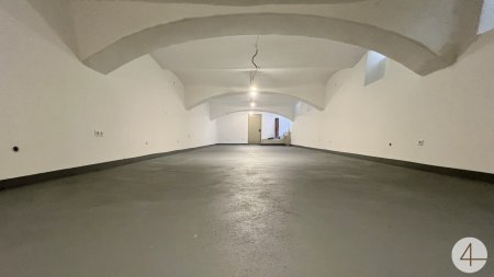71m2 Lagerraum - U6 in der Nähe - 2 Eingänge - gute Lage - renoviert