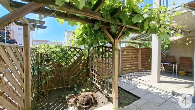 Lichtdurchflutete Gartenwohnung in Top Lage - Titelbild
