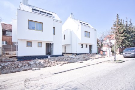 ERSTBEZUG | modernes Einfamilienhaus mit viel Platz | Garten, Terrasse, Dachterrasse, Stellplatz