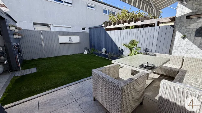 4 Zimmer Reihenhaus - 7 Min zur U2 - ruhiger sonniger Garten - Klimaanlage - Garagenstellplatz - Titelbild