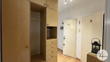 Wohnung mit Loggia im 1. Stock