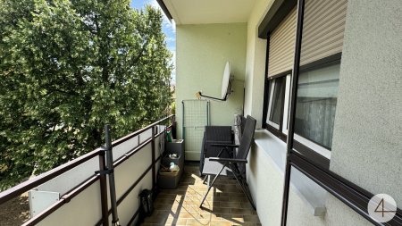 Wohnung mit Loggia im 1. Stock