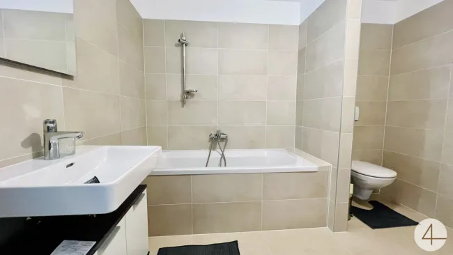 Erstbezug - 500m zur U3 - 2-Zimmer-Dachgeschosswohnung - Seitenstraße Ruhelage - Klimaanlage - Bild