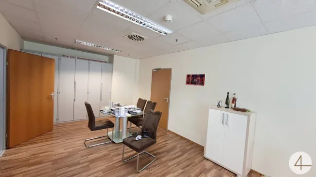 Bürofläche in Top Lage mit durchdachter Raumaufteilung - Bild
