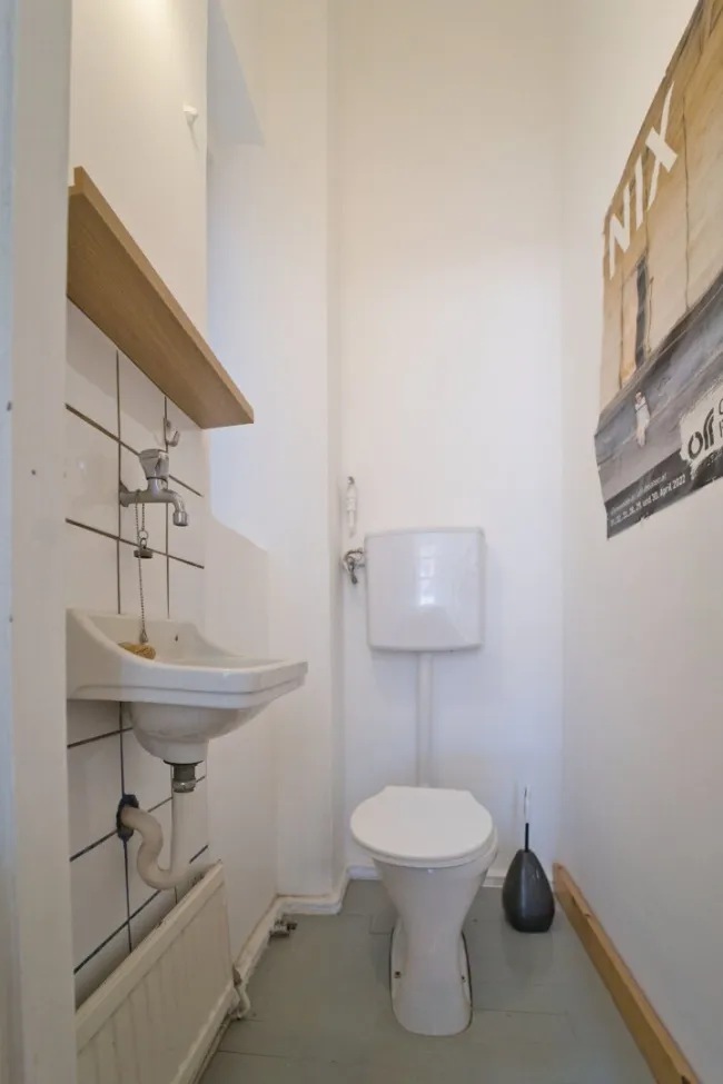 Toilette mit Fenster