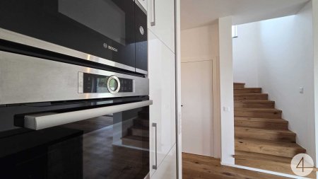 Neubau-Haus mit 156 m2 + Garage mit Wirtschaftsraum 58,84 m2