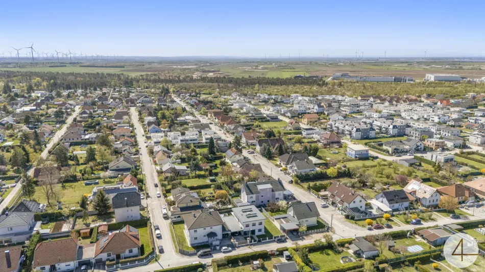 RESERVIERT ! Großzügiges Einfamilienhaus in Strasshof, 7 Zimmer, Fußbodenheizung, Garage & Carport ! - Bild