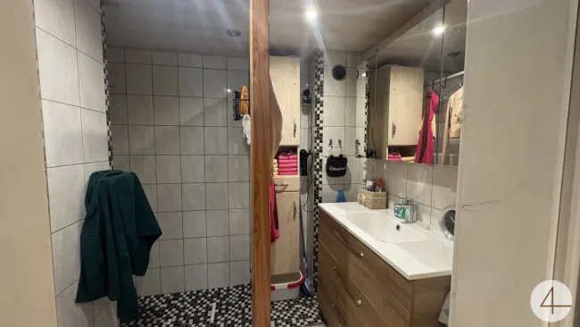 Kleines Haus mit Stadel plus Erweiterungsmöglichkeit - Bild