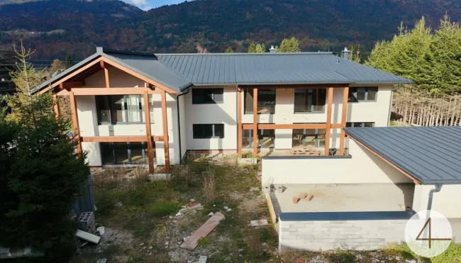 Edelrohbau - Green House Appartements - Wohnungspaket – direkt am Skilift Nassfeld grüner Panoramablick - 28 PV-Panele - Stellplätze - Titelbild