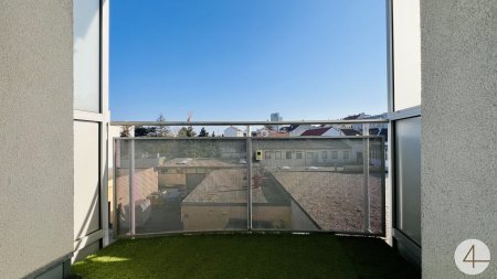 550m zur U3 - 15 Min zum Stephansplatz - Seitenstraße Ruhelage - sonnige Loggia mit Weitblick