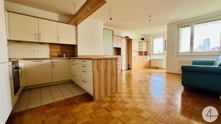 550m zur U3 - 15 Min zum Stephansplatz - Seitenstraße Ruhelage - sonnige Loggia mit Weitblick