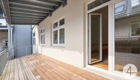 Erstbezug - 150m zur U1 - großzügiger InnenhofBalkon - Hauptbahnhof ums Eck - Seitenstraße Ruhelage