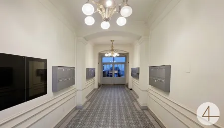 Erstbezug - 150m zur U1 - großzügiger InnenhofBalkon - Hauptbahnhof ums Eck - Seitenstraße Ruhelage