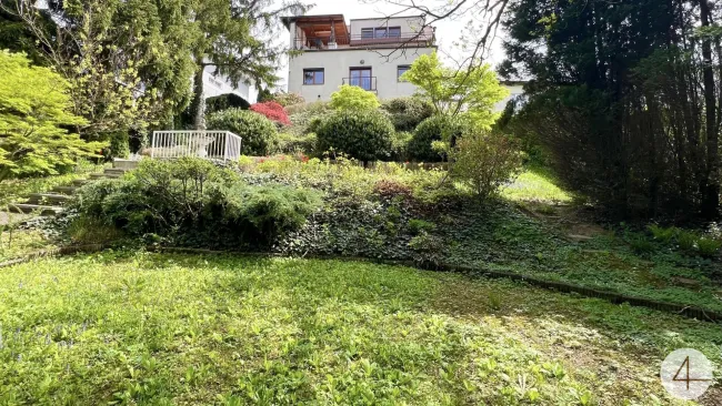 Klimatisierte Villa mit Weitblick I 10 Minuten Fahrzeit nach Wien I Wellness, Fitnessraum & Kamin I Terrassen, Balkon & Garten I Hochwertige Ausstattung - Bild