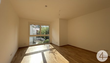 Erstbezug: Modernes Reihenhaus mit Dachterrasse und Kahlenbergblick