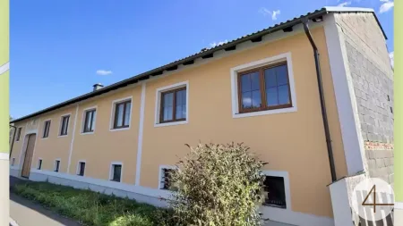 Reitanlage mit Wohngebäude