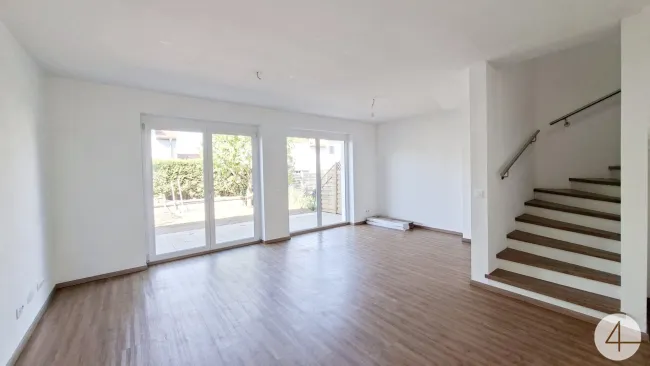 Reihenhaus mit Garten vollunterkellert - Titelbild
