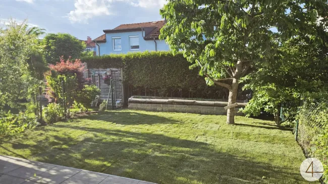 Reihenhaus mit Garten vollunterkellert - Bild