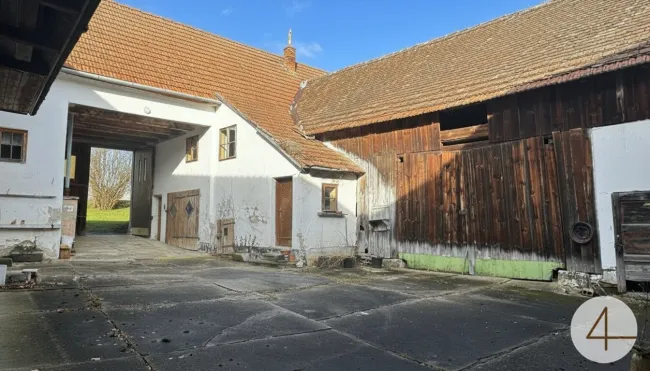 Bauernhaus in ruhiger, verträumter Ortschaft - nähe Drosendorf - Titelbild