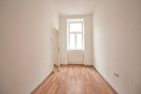 Helle 3-Zimmer Wohnung in gutem Zustand | gute Infrastruktur | direkt bei der S-Bahn und 700 m zur U3