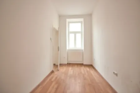 Helle 3-Zimmer Wohnung in gutem Zustand | gute Infrastruktur | direkt bei der S-Bahn und 700 m zur U3