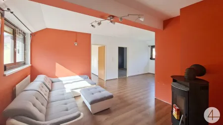 Dachgeschoßwohnung in absoluter Ruhelage