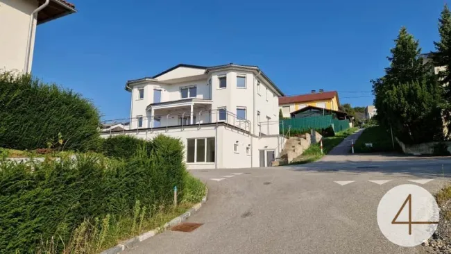 Einmalige Gelegenheit! 2 Häuser auf nebeneinanderliegenden Grundstücken - Bild