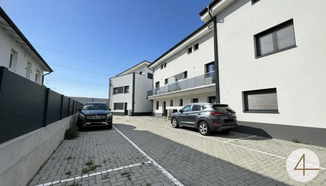 Modernes Reihenhaus | Erstbezug | 7 Zimmer | 4 Außenflächen - Bild