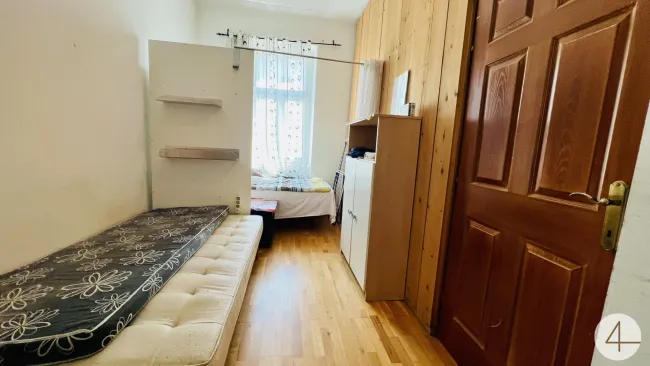 Provisionsfrei - 190m zur S-Bahn - 500m zur U3 - Starterwohnung im 2. Stock - ruhige Seitenstraße - gute Anbindung - Bild