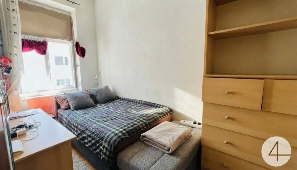Provisionsfrei - 190m zur S-Bahn - 500m zur U3 - Starterwohnung im 2. Stock - ruhige Seitenstraße - gute Anbindung - Bild