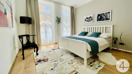 sanierte Altbauwohnung - neuwertig - zentrumsnah - helle 3-Zimmer - Top-Infrastruktur