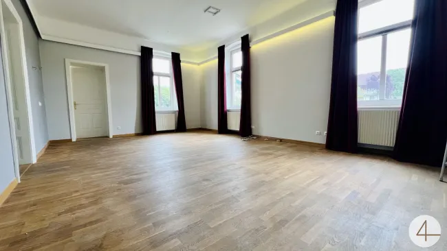 Großzügige 3-Zimmer-Altbauwohnung - Grünblick - Stellplatz & Keller - Nähe Bahnhof Neulengbach - Titelbild