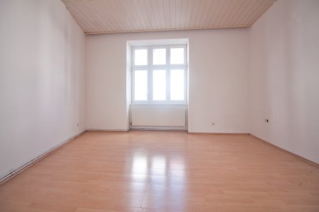 Wohnen im 1. Stadlauer Kino Theater | Genochplatz | 300 m zur S-Bahn-Station Erzherzog-Karl-Straße