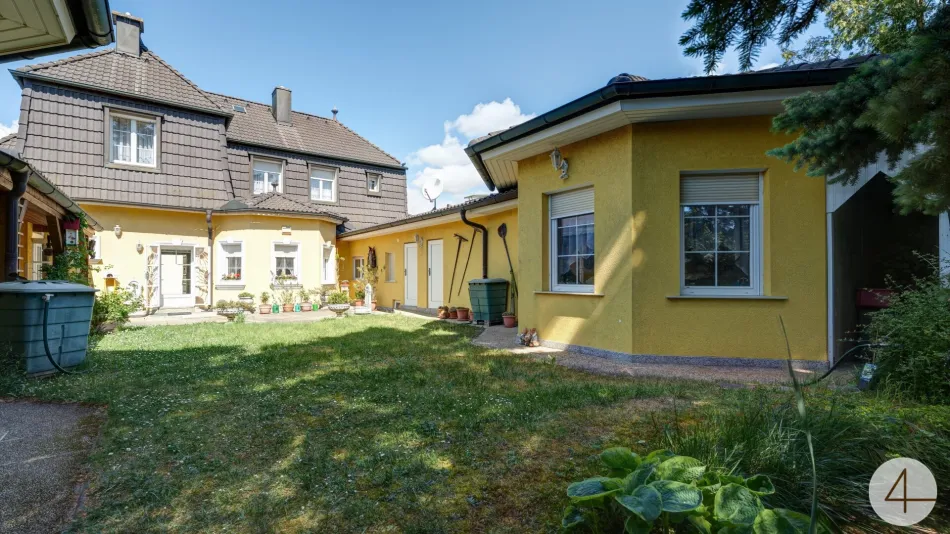 Stilvolles Mehrfamilienhaus mit Charakter, Geschichte & vielseitigem Potenzial - Bild