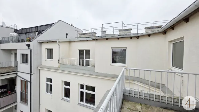 500m zur U1 - Wiener Gründerzeit-Zinshaus - 28 Einheiten - ca. 75 % bestandsfrei - DG ausgebaut - Bild