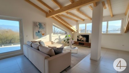 Genießen diesen Sommer in ihrer Penthouse Wohnung