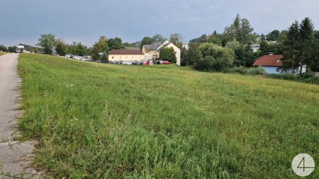 MB Mischbaugebiet Thalheim bei Wels neben der B138